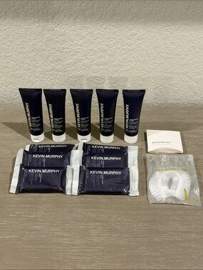 KEVIN.MURPHY navy & white travel-size items